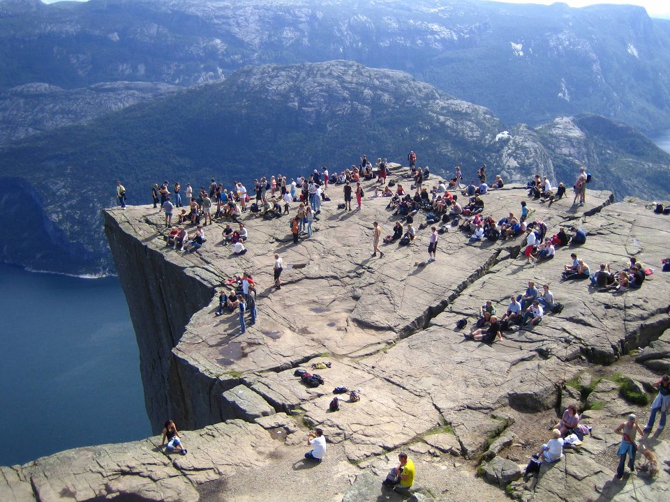 ekki fyrir lofthrdda-Preikestolen-Noregi