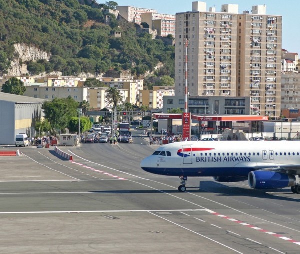 flugvllurGibraltar-Airport