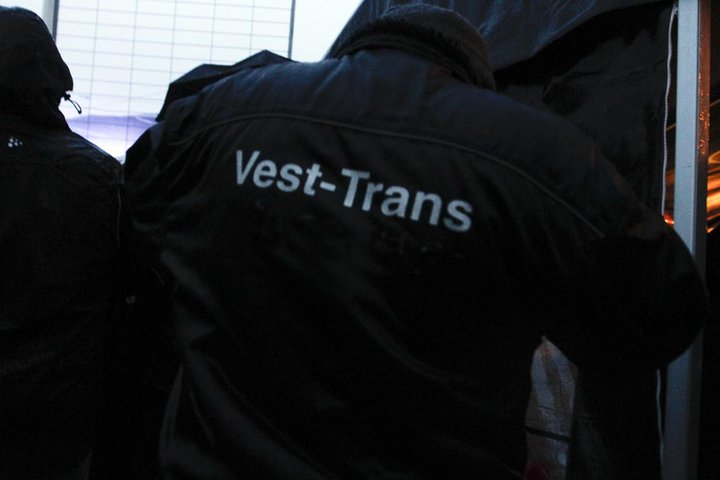 vest-trans